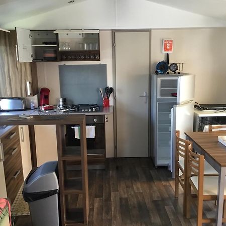 Frejus Tout Confort, Climatisation,Linge De Lit Et De Toilette, Coffre Fort, Ventilations Au Plafond Chambres Et Wifi Possible Exterior foto