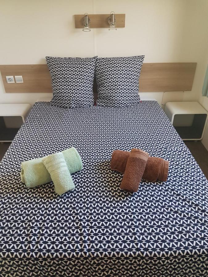 Frejus Tout Confort, Climatisation,Linge De Lit Et De Toilette, Coffre Fort, Ventilations Au Plafond Chambres Et Wifi Possible Exterior foto