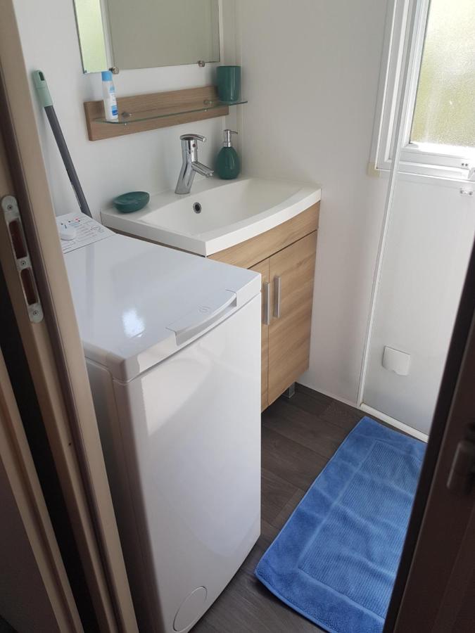 Frejus Tout Confort, Climatisation,Linge De Lit Et De Toilette, Coffre Fort, Ventilations Au Plafond Chambres Et Wifi Possible Exterior foto