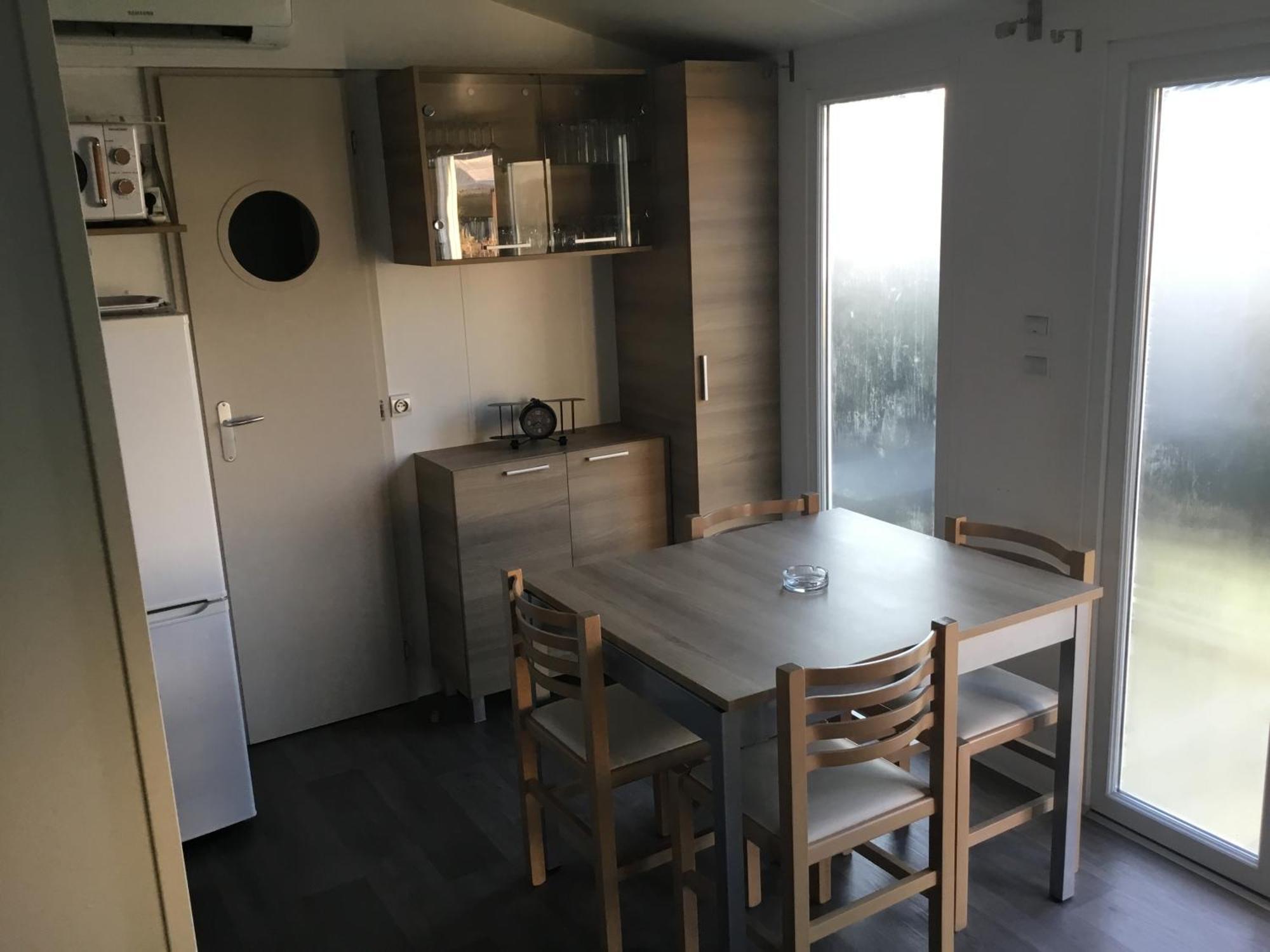 Frejus Tout Confort, Climatisation,Linge De Lit Et De Toilette, Coffre Fort, Ventilations Au Plafond Chambres Et Wifi Possible Exterior foto